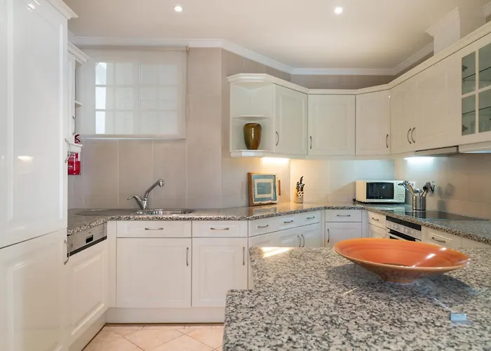 Vale De Lobo By Intiholidays アパート