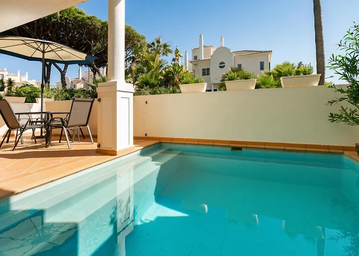 Vale De Lobo By Intiholidays アパート