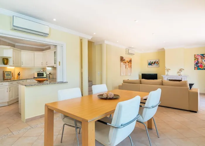 Vale De Lobo By Intiholidays דירה